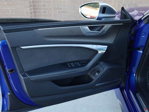 Used 2022 Audi RS 7 Sportback w/ RS 7 Executive Package image 13