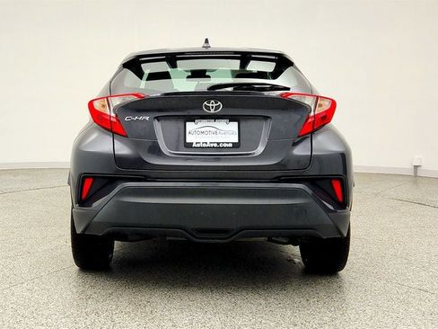 Used 2021 Toyota C-HR XLE FWD image 6