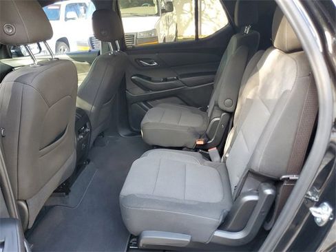 Certified 2023 Chevrolet Traverse LT image 12