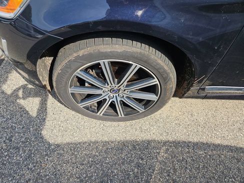 Used 2017 Volvo XC60 T6 Inscription w/ Climate Package AWD/4WD image 3