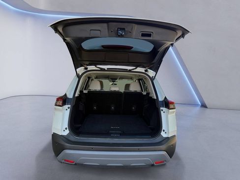 Used 2023 Nissan Rogue SV FWD image 19