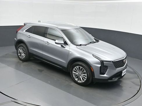 Used 2024 Cadillac XT4 Premium Luxury image 28