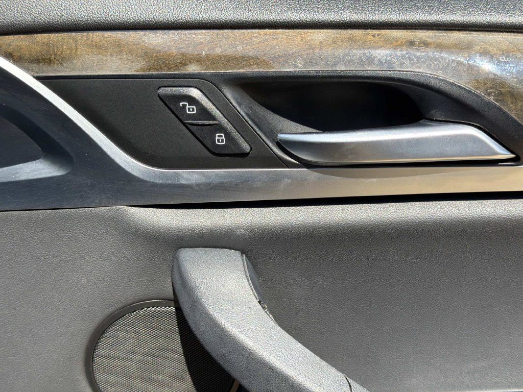 Used 2019 BMW X3 sDrive30i w/ Convenience Package RWD image 17