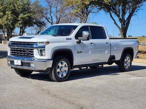 Used 2021 Chevrolet Silverado 2500 LTZ w/ LTZ Texas Edition image 3