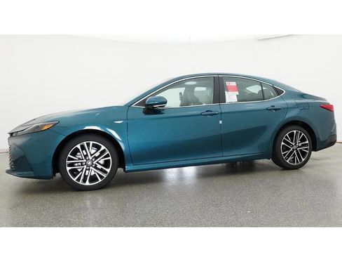 New 2026 Toyota Camry XLE image 18