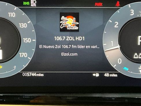 Used 2024 Land Rover Range Rover Evoque Dynamic SE image 17