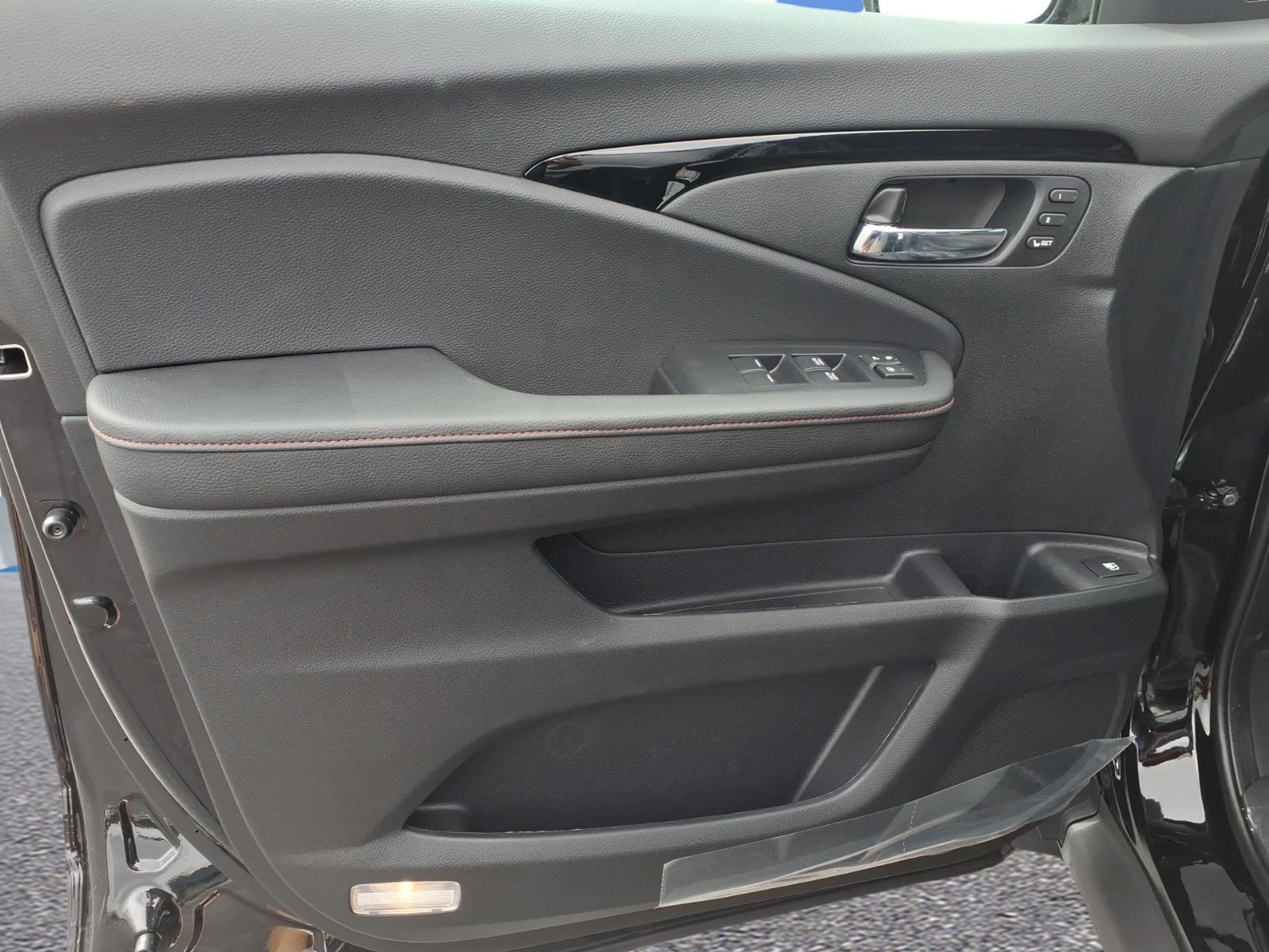 New 2026 Honda Ridgeline Black Edition image 19