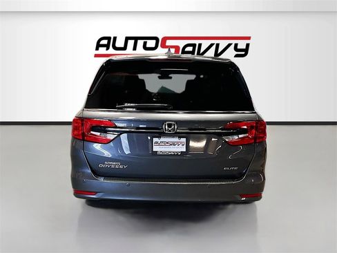 Used 2024 Honda Odyssey Elite image 6
