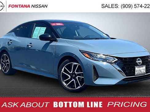 Certified 2025 Nissan Sentra SR FWD image 1