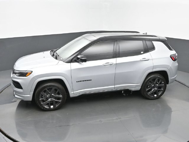 New 2025 Jeep Compass Limited w/ Driver Assist Group I AWD/4WD image 39
