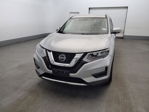 Used 2018 Nissan Rogue S image 15