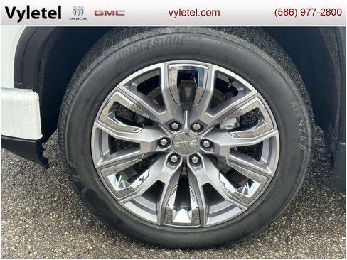 Used 2024 GMC Sierra 1500 Denali w/ Denali Reserve Package image 7