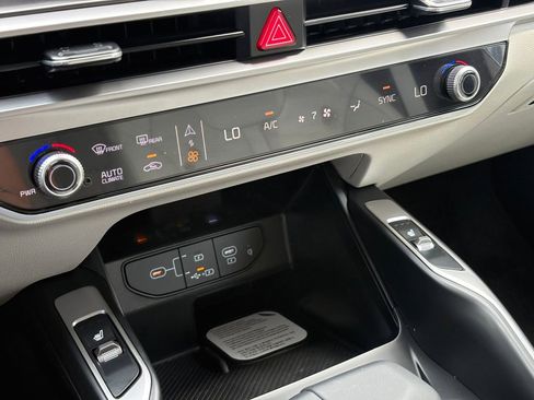 New 2026 Kia Sorento S image 23