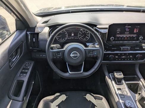 Used 2025 Nissan Pathfinder SV AWD/4WD image 26