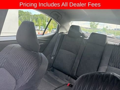 Used 2025 Toyota Camry LE FWD image 5