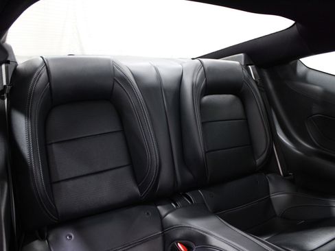 Used 2025 Ford Mustang GT Premium image 27