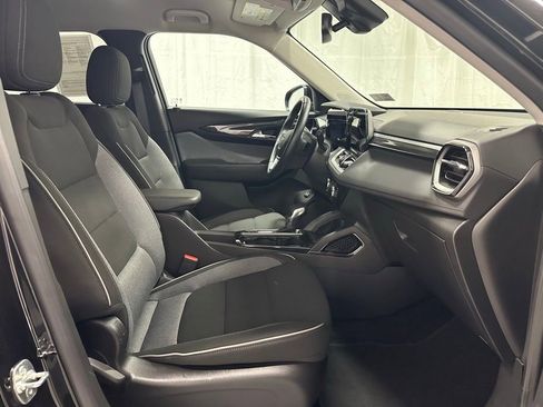 Used 2024 Chevrolet TrailBlazer LT w/ Convenience Package AWD/4WD image 61