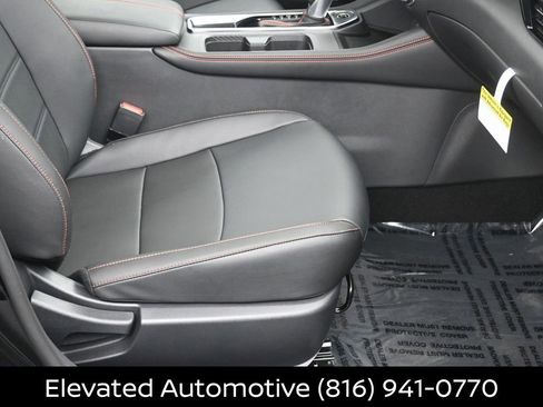 Certified 2025 Nissan Sentra SR w/ SR Premium Package FWD image 7