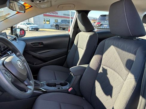 Used 2023 Toyota Corolla LE image 24