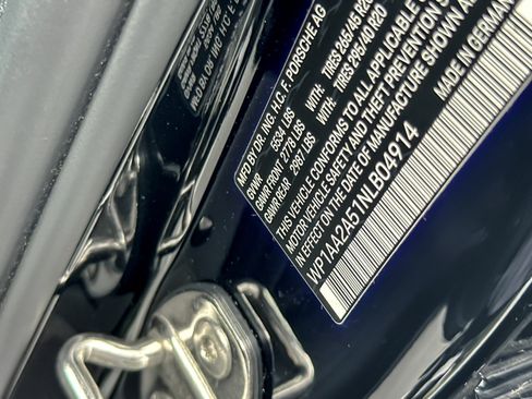 Used 2022 Porsche Macan image 28