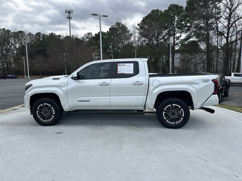 Certified 2024 Toyota Tacoma TRD Sport image 7