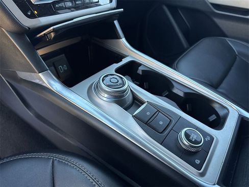 Used 2023 Ford Explorer XLT w/ Equipment Group 202A image 19