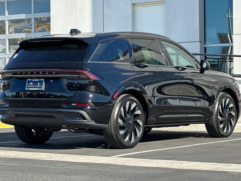 New 2026 Lincoln Nautilus Reserve w/ Jet Appearance Package image 3