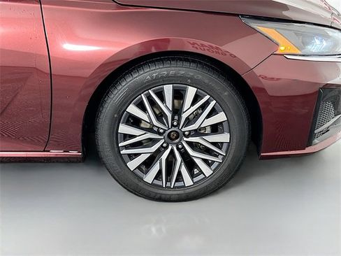 Used 2023 Nissan Altima 2.5 SV image 35