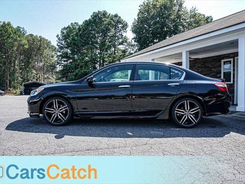Used 2017 Honda Accord Sport image 15