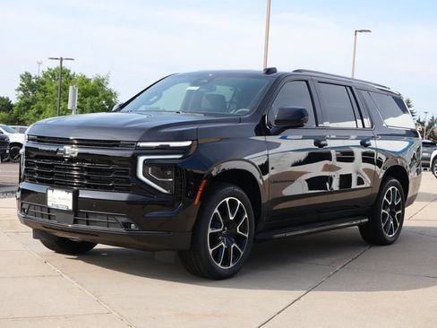 New 2026 Chevrolet Suburban RST w/ RST Capability Package AWD/4WD image 3