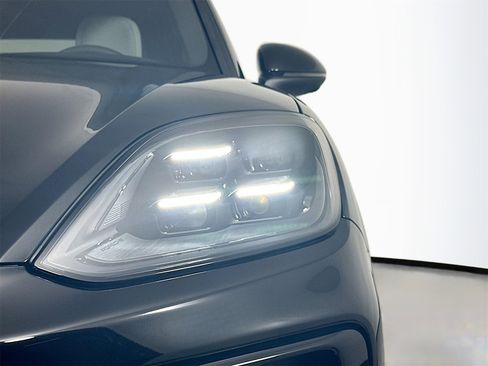 New 2026 Porsche Cayenne E-Hybrid Coupe image 15