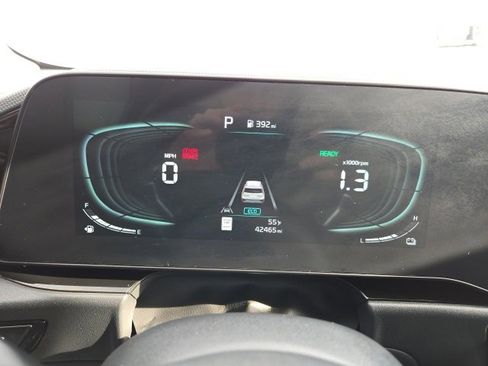 Used 2023 Kia Niro EX Touring image 14