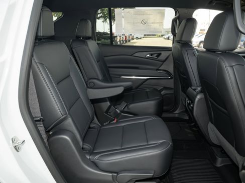 New 2026 Chevrolet Traverse LT w/ Driver Confidence Package image 37