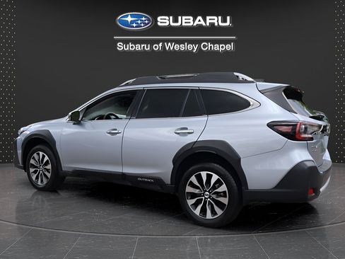 Used 2025 Subaru Outback Touring w/ Popular Package #2 AWD/4WD image 5