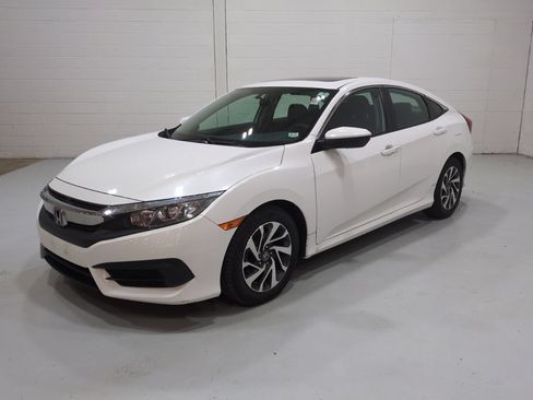 Used 2017 Honda Civic EX image 7