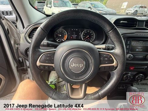 Used 2017 Jeep Renegade Latitude w/ Popular Equipment Group AWD/4WD image 13