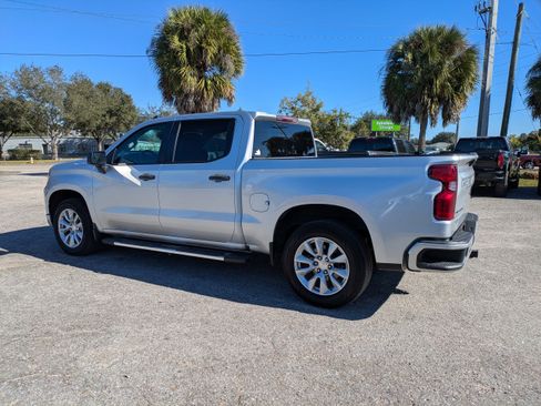 Used 2022 Chevrolet Silverado 1500 Custom image 6