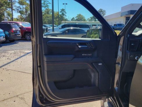 Used 2023 GMC Sierra 1500 AT4 w/ AT4 Premium Package image 11