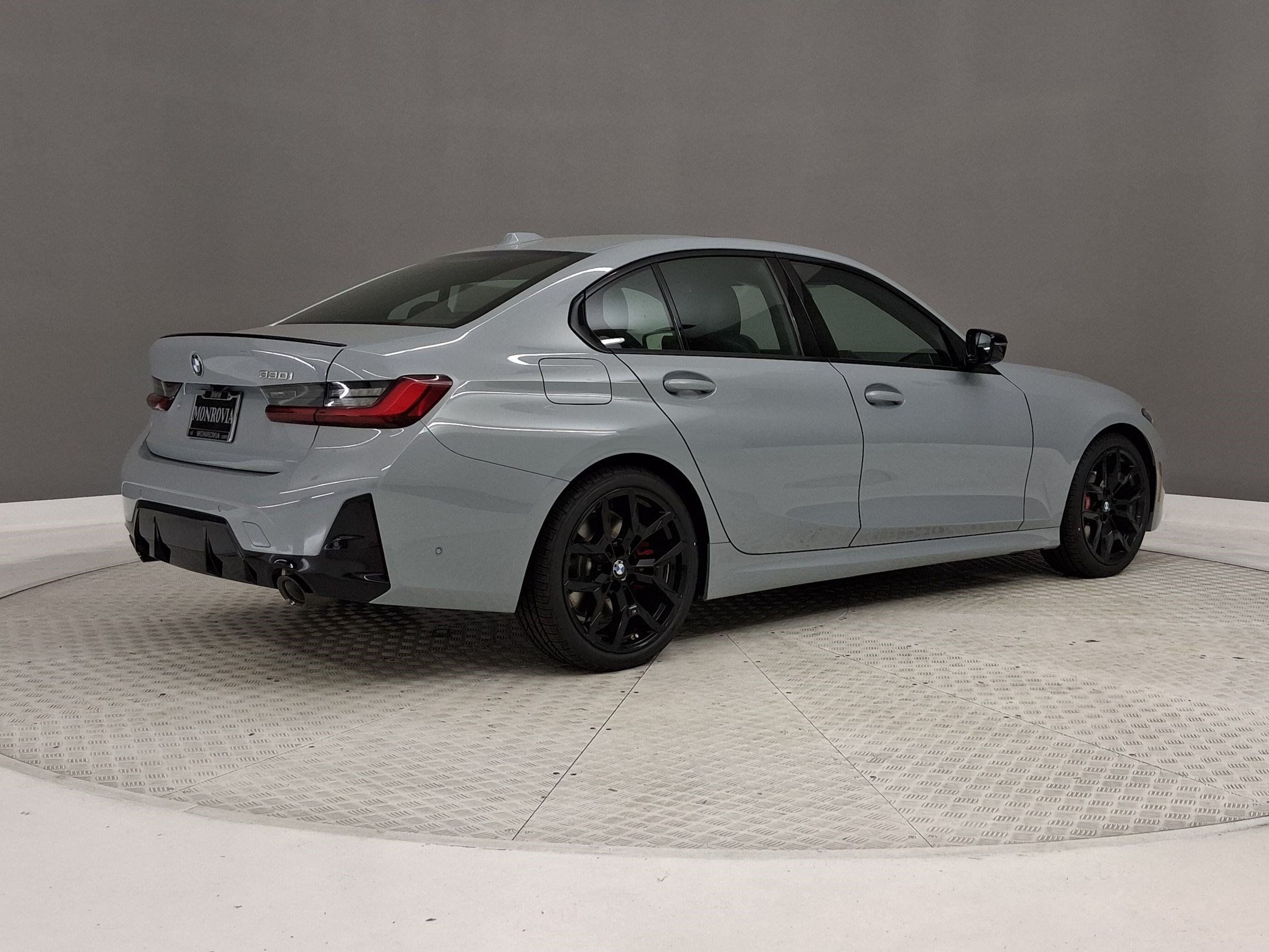 New 2026 BMW 330i Sedan w/ M Sport Package RWD image 7