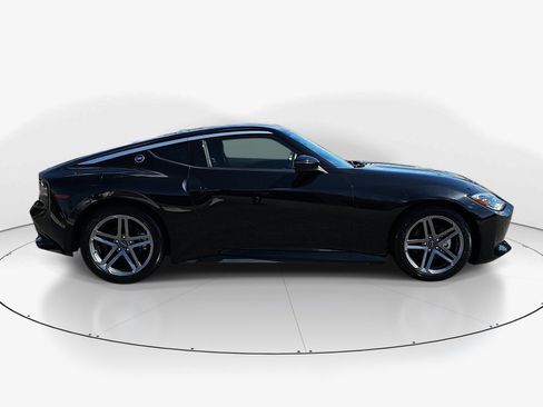 Used 2025 Nissan Z Sport w/ Floor Mat Package RWD image 3