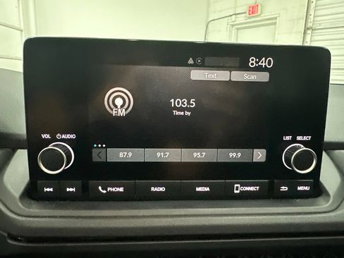 Used 2025 Honda Accord SE image 17