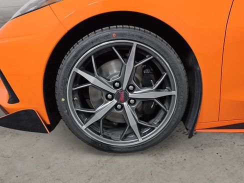 Used 2023 Chevrolet Corvette Stingray Premium Cpe w/ Z51 Performance Package RWD image 9