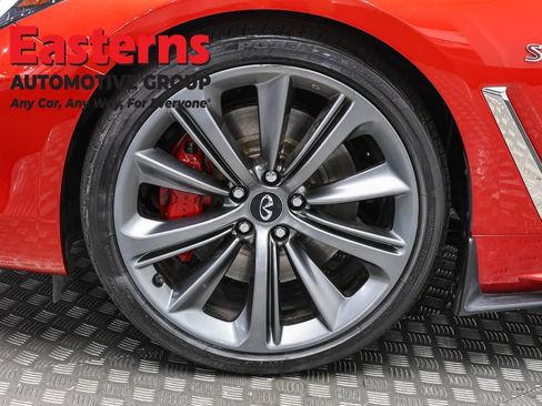 Used 2019 INFINITI Q60 Red Sport 400 w/ Cargo Package AWD/4WD image 31