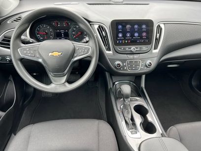Used 2025 Chevrolet Malibu LT
