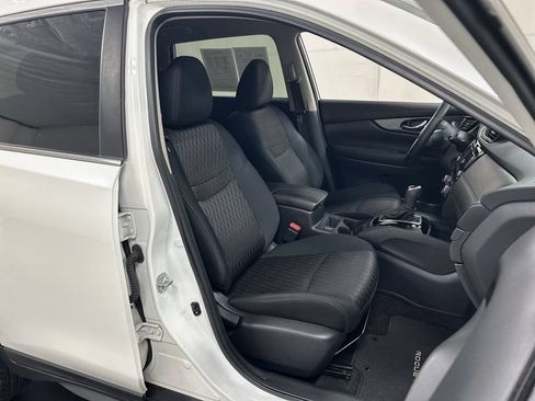 Used 2018 Nissan Rogue SV AWD/4WD image 23