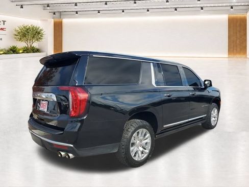 Certified 2023 GMC Yukon XL Denali AWD/4WD image 11