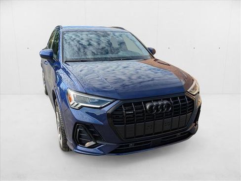 New 2025 Audi Q3 2.0T Premium image 3