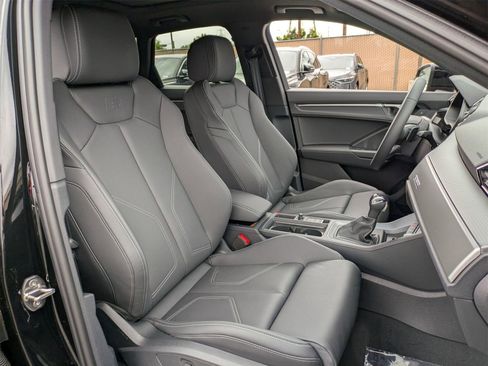 New 2025 Audi Q3 2.0T Premium image 10