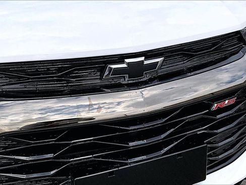 Used 2023 Chevrolet TrailBlazer RS w/ Sun and Liftgate Package image 32