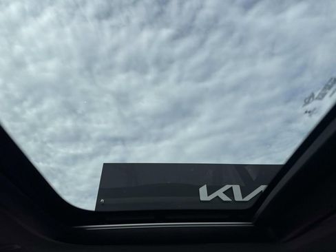 Used 2022 MINI Cooper 2-Door Hardtop image 19